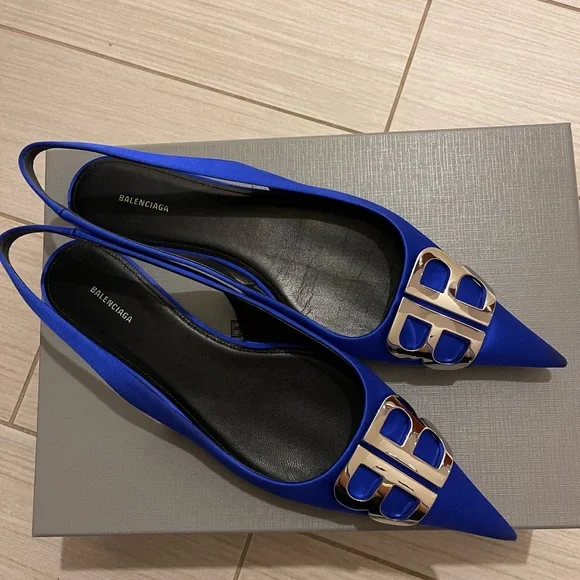 - Balenciaga Slings - Picture 2 of 7